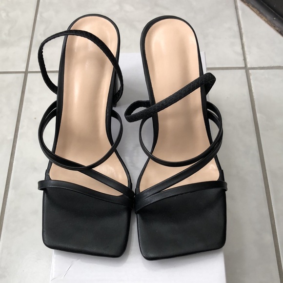 Chunky Heeled Slingback Sandals - Picture 4 of 8